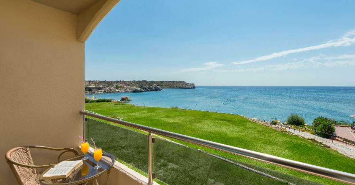 Een foto van Paralos Rodos