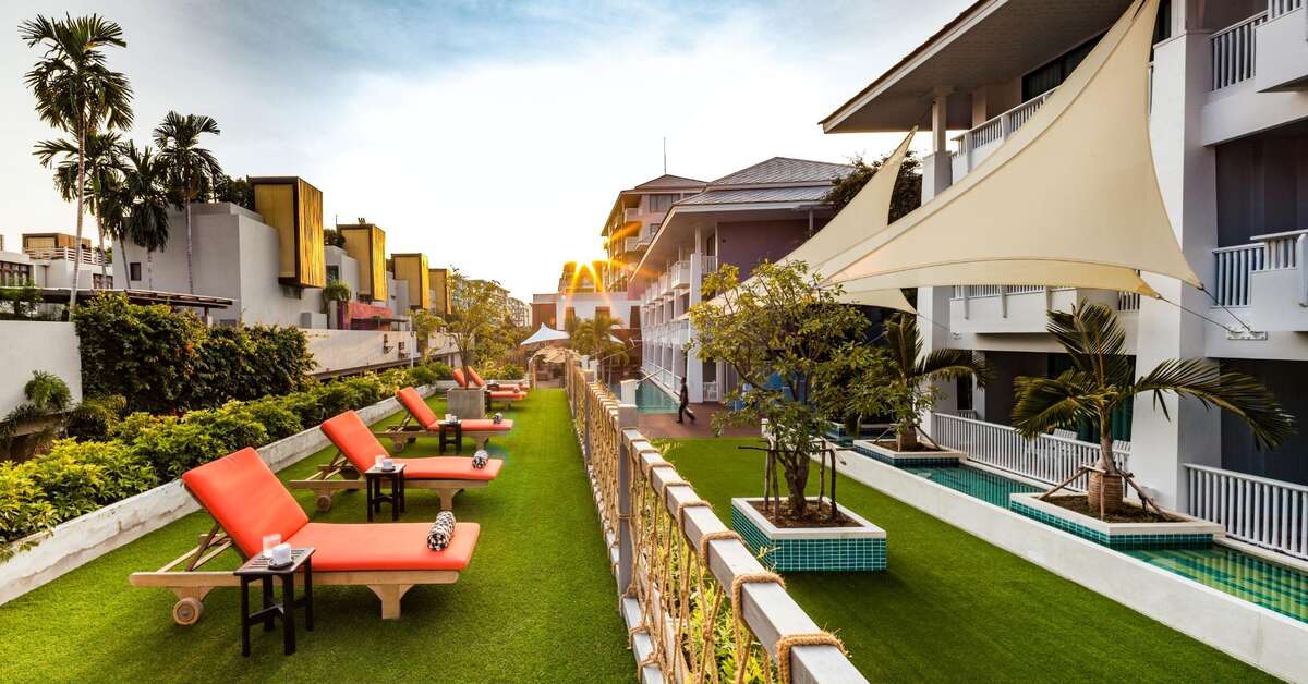 Een foto van het terras bij Loligo Resort Hua Hin
