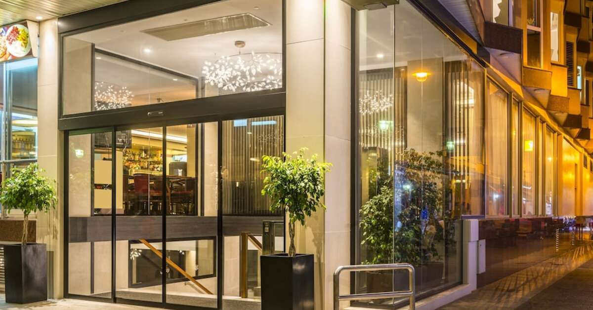 Een foto van de buitenkant van Hotel Marsol
