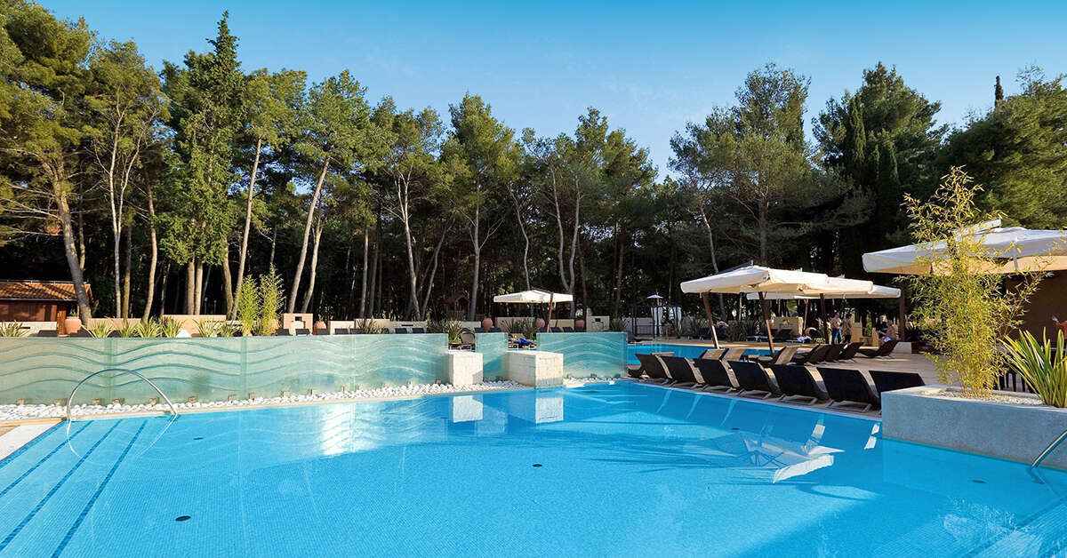 Een foto van een overzicht van Hotel Pelegrin Plava Laguna by Melia