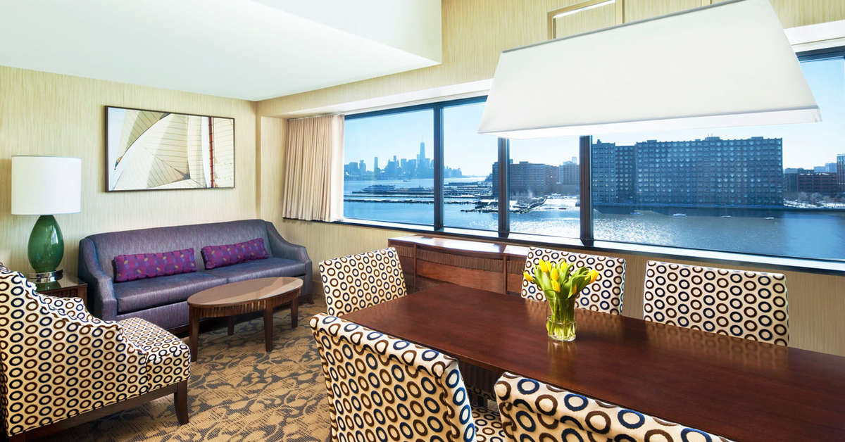 Een foto van het interieur van Sheraton Lincoln Harbor Hotel