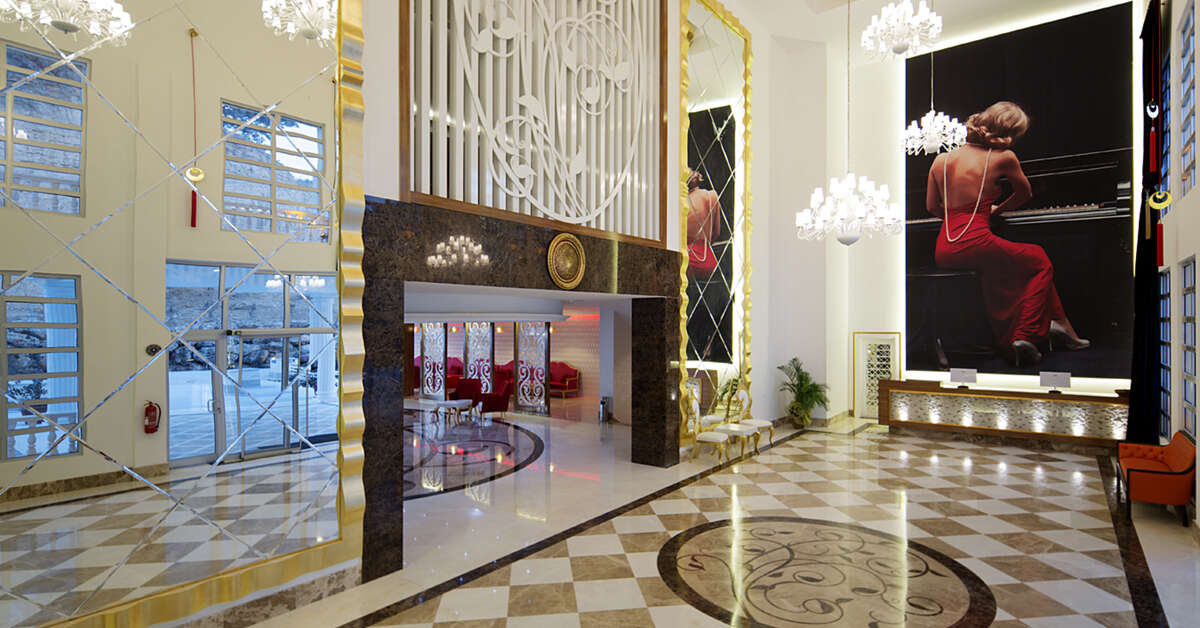 Een foto van het interieur van Hotel Justiniano Deluxe Resort
