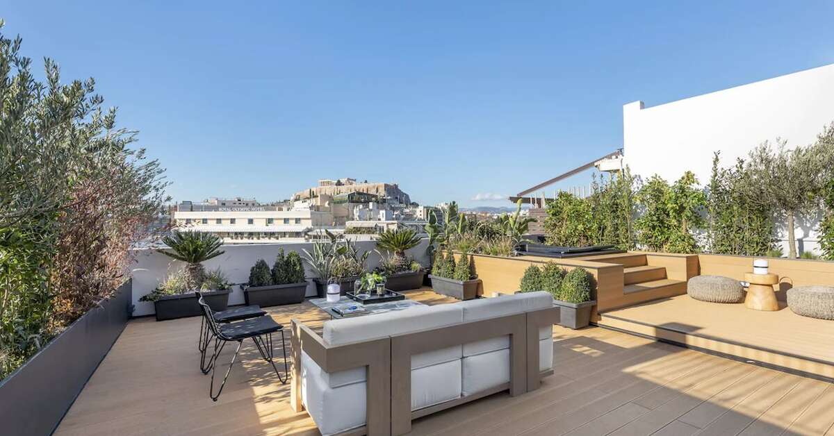 Een foto van The Newel Acropolis