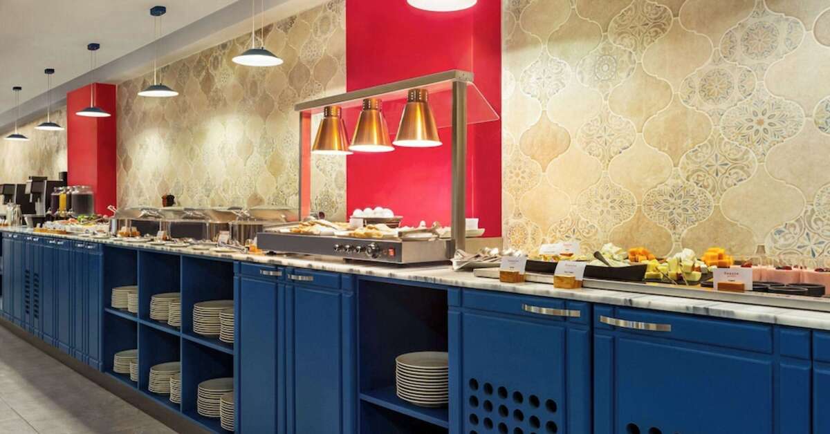 Een foto van Ramada by Wyndham Tbilisi Old City
