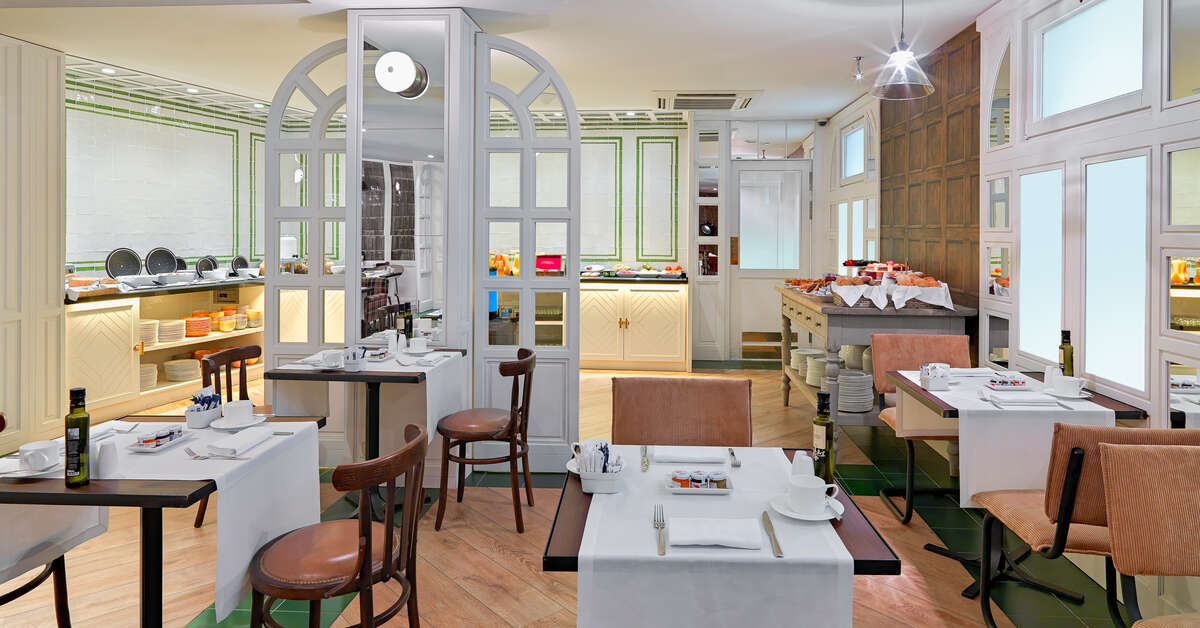 Een foto van het interieur van H10 Montcada Boutique Hotel