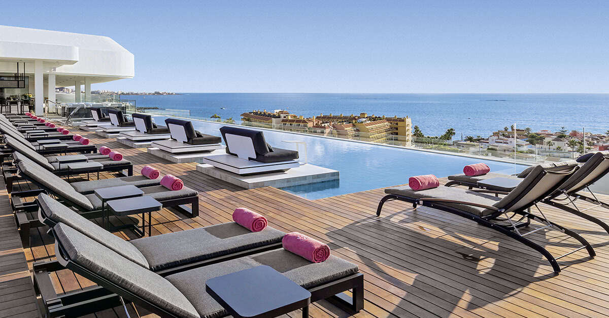 Een foto van het zwembad bij Royal Hideaway Corales Beach