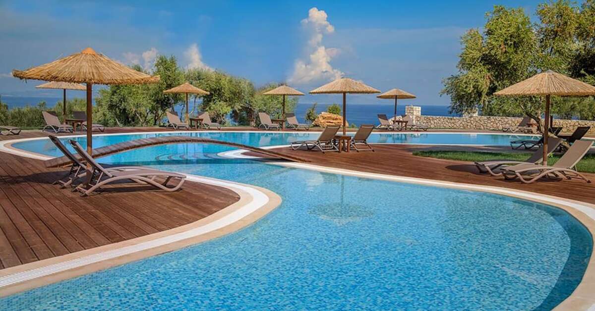 Een foto van het zwembad bij Elegance Luxury Executive Suites
