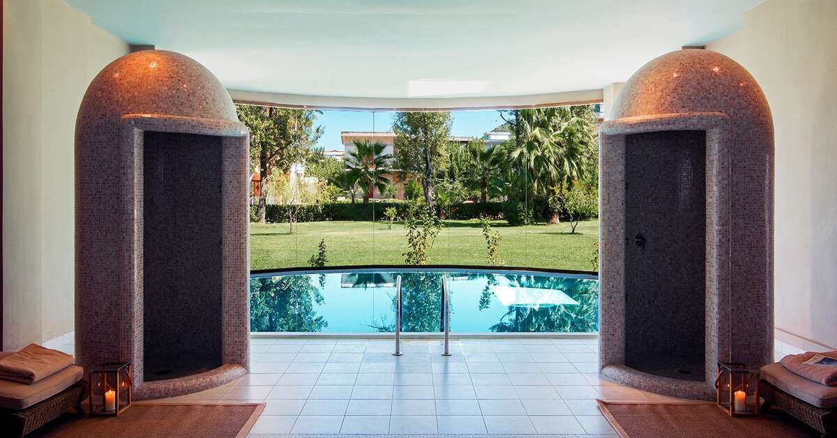Een foto van het zwembad bij Mitsis Galini Wellness Spa & Resort