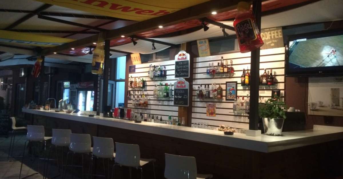 Een foto van het interieur van Admiral Plaza