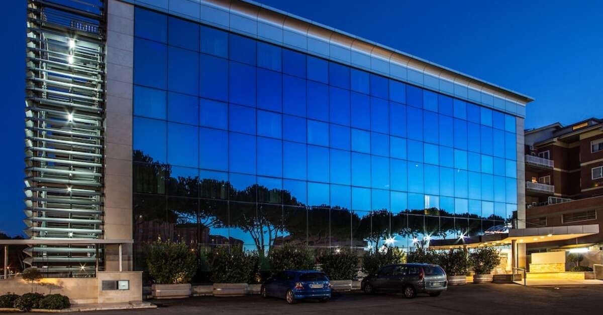 Een foto van de buitenkant van Hotel Artis Roma