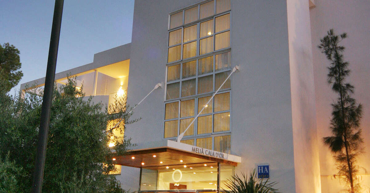Een foto van de buitenkant van Melia Cala d'Or Boutique Hotel