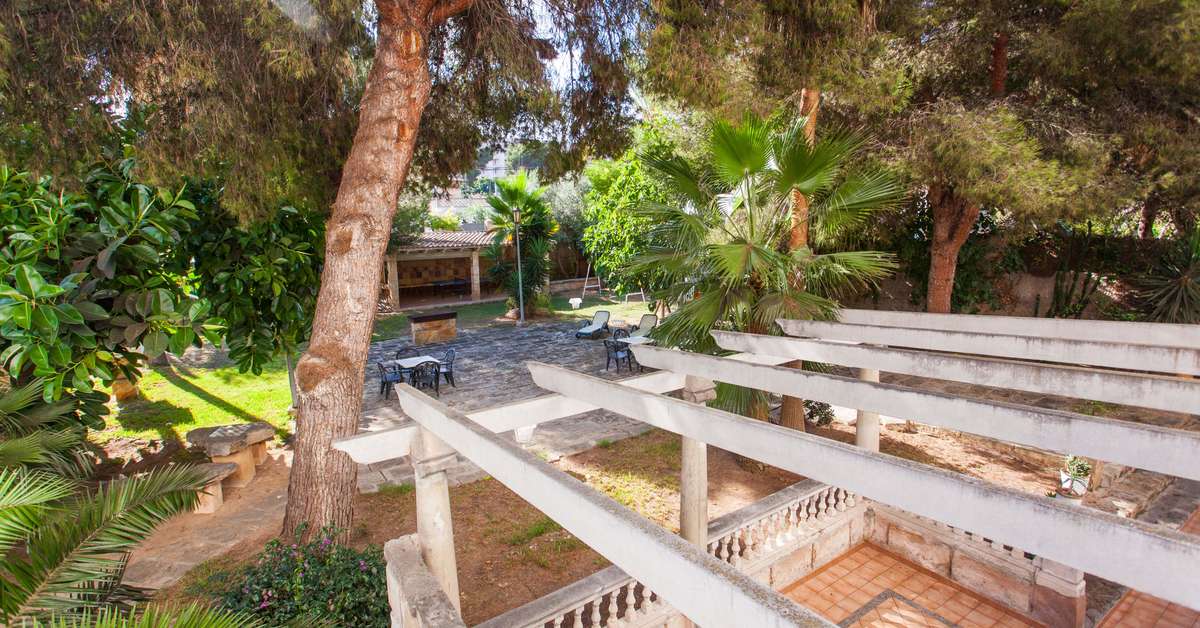 Een foto van het terras bij Ben Hur Aparthotel