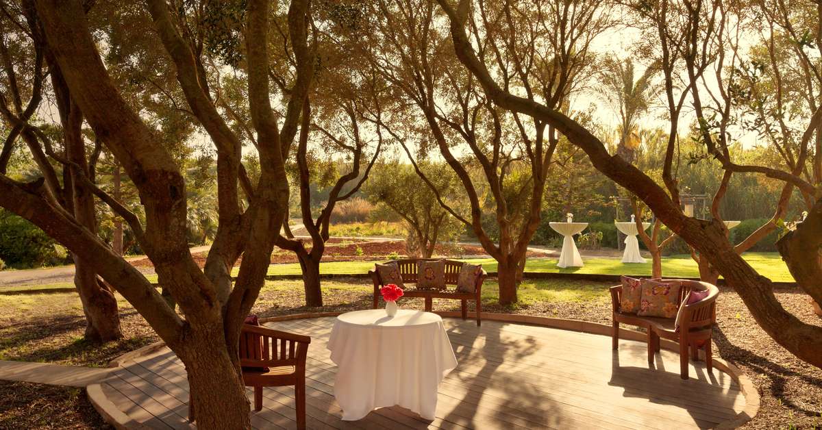 Een foto van het terras bij Kempinski San Lawrenz