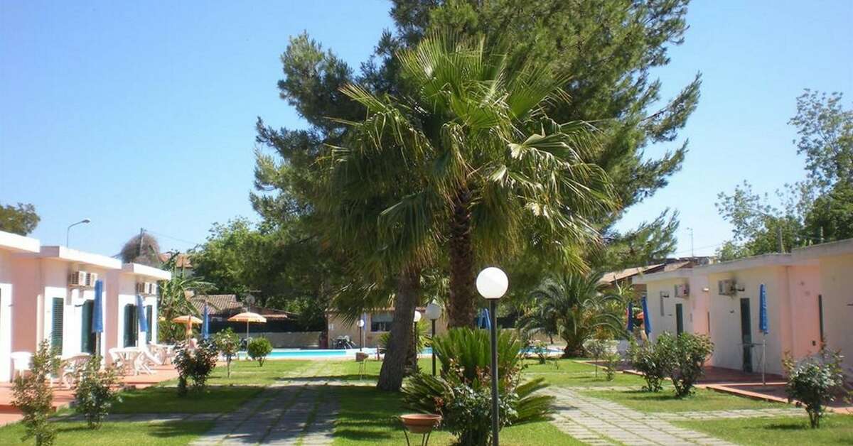 Een foto van de buitenkant van Villaggio Artemide
