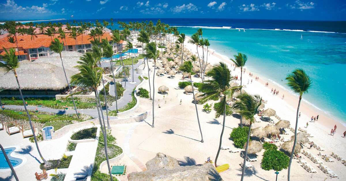 Een foto van het strand bij Hotel Majestic Elegance Punta Cana