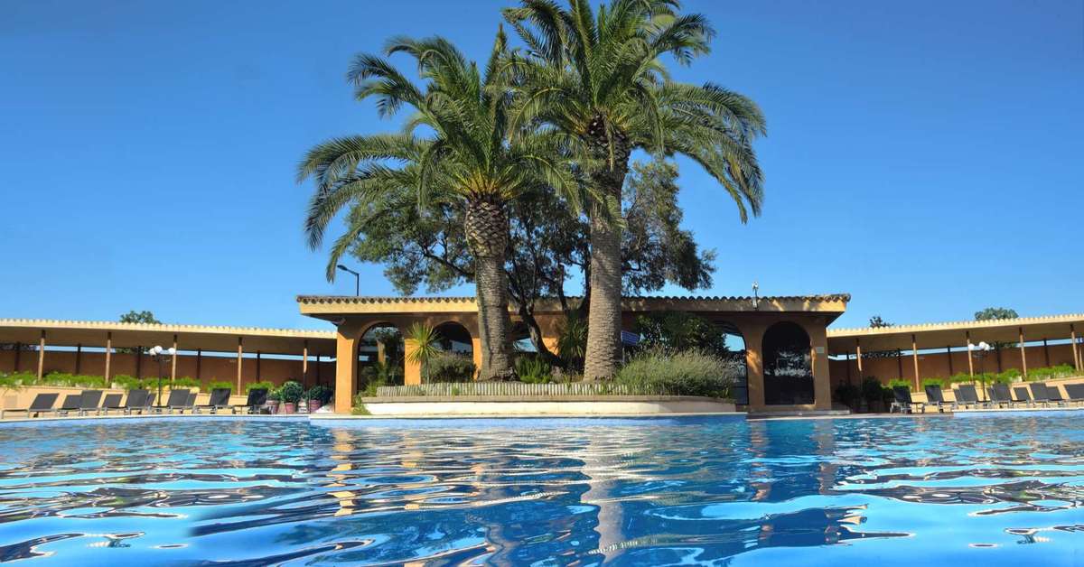 Een foto van het zwembad bij Hotel Luna Club