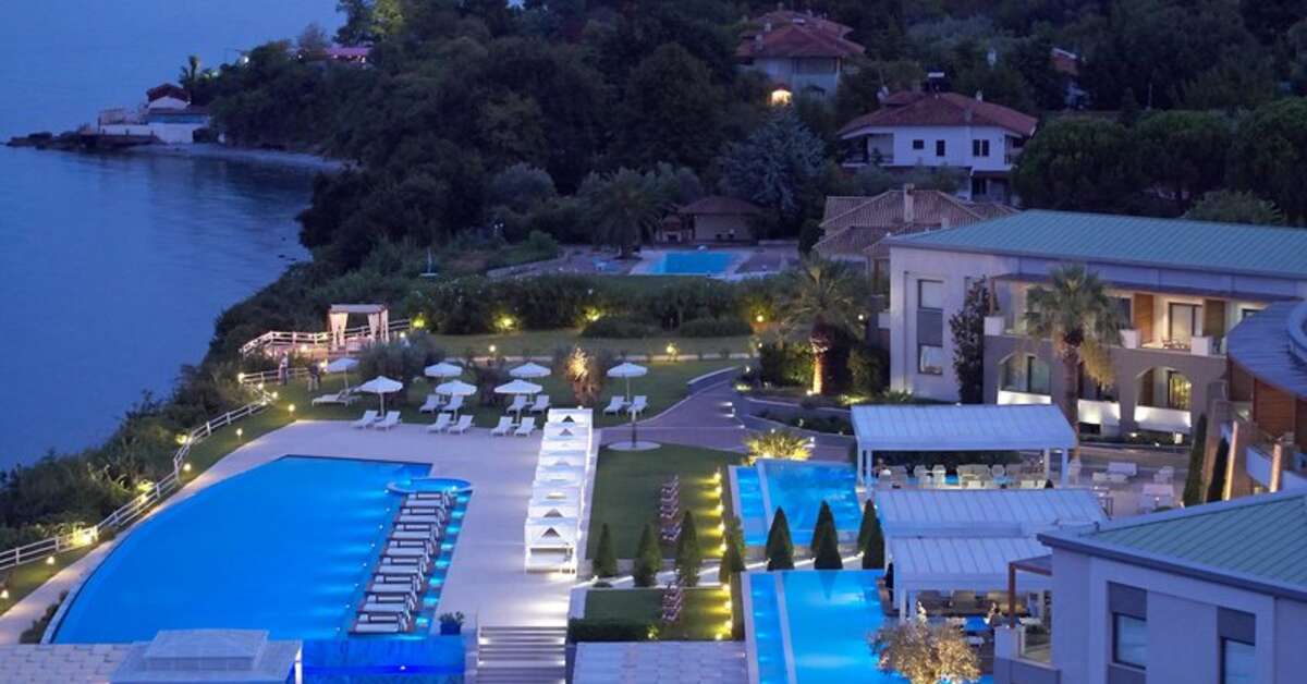 Een foto van het zwembad bij Cavo Olympo Luxury Hotel & Spa