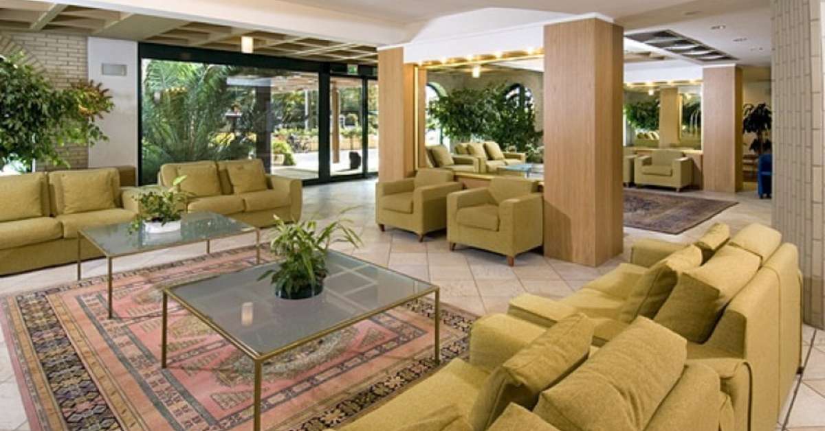 Een foto van het interieur van Club Hotel Dante