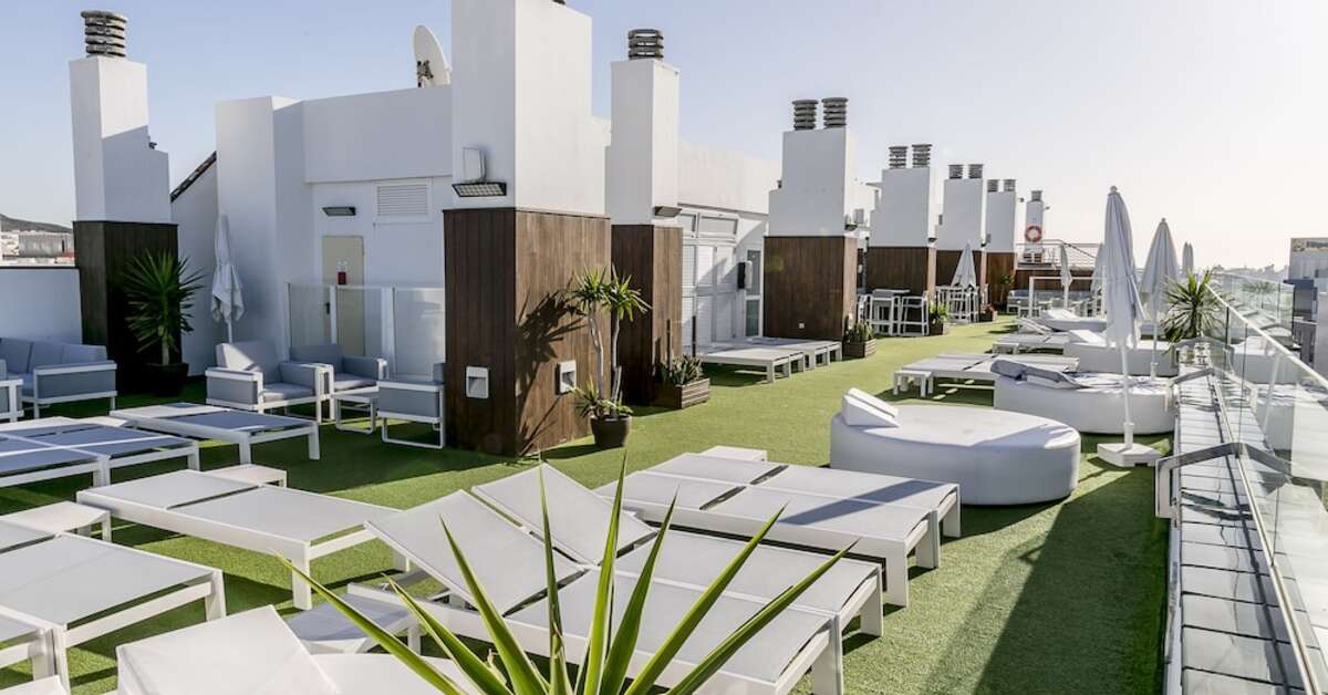 Een foto van het terras bij Exe Las Palmas