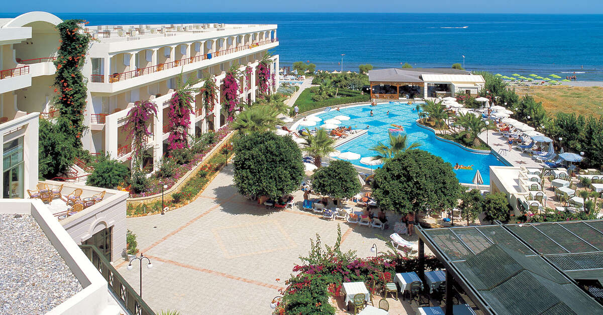 Een foto van het zwembad bij Rethymno Palace Hotel