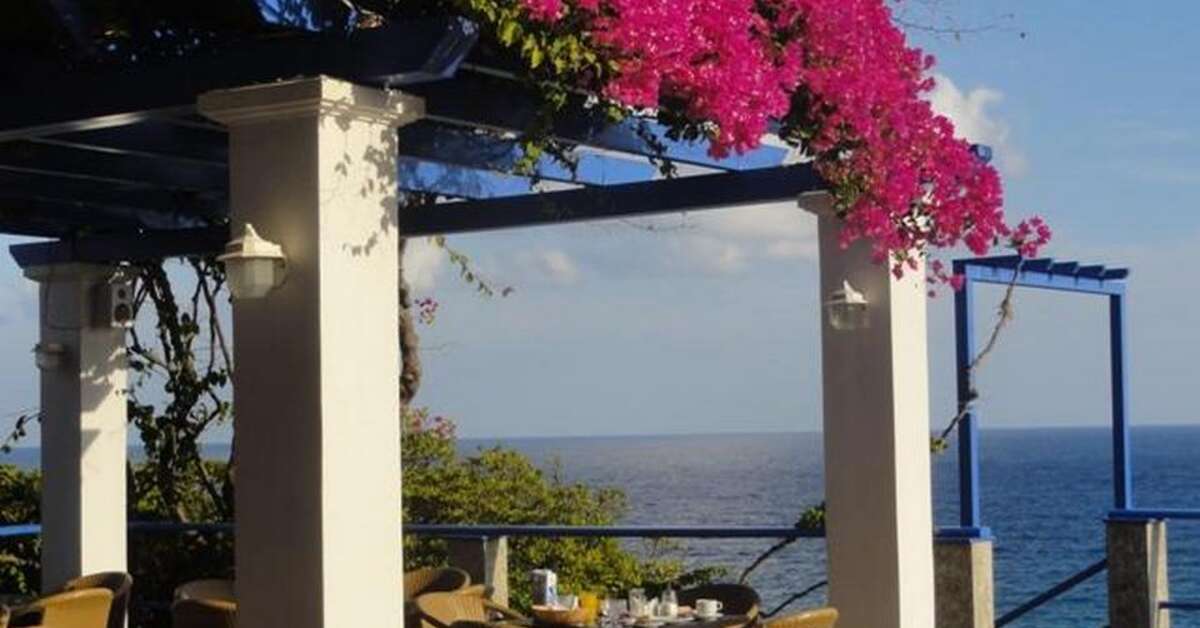 Ein Foto von der Terrasse im Stella Beach Panormo