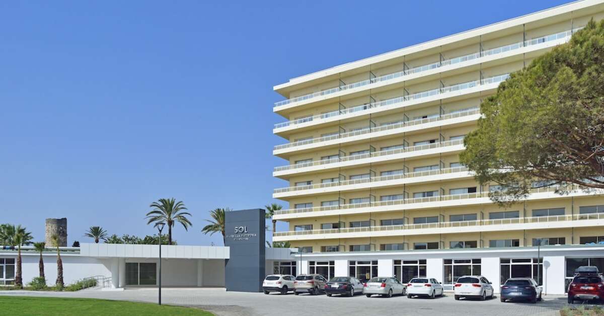 Een foto van de buitenkant van Sol Marbella Estepona Atalaya Park
