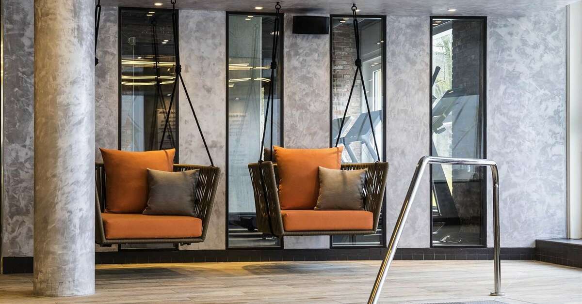 Een foto van het zwembad bij Novotel London Canary Wharf