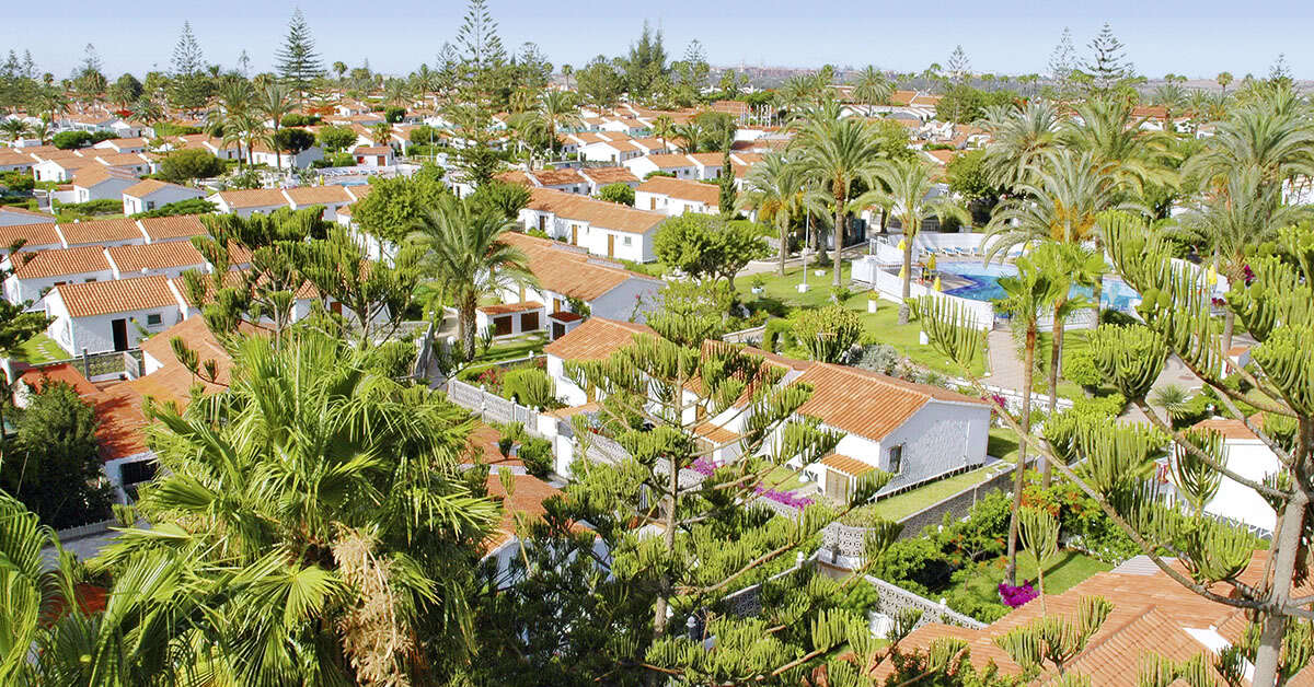Een foto van de buitenkant van Bungalows Los Arcos