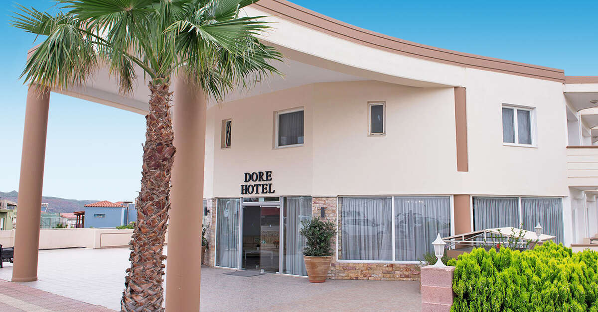 Een foto van de buitenkant van Dore Hotel