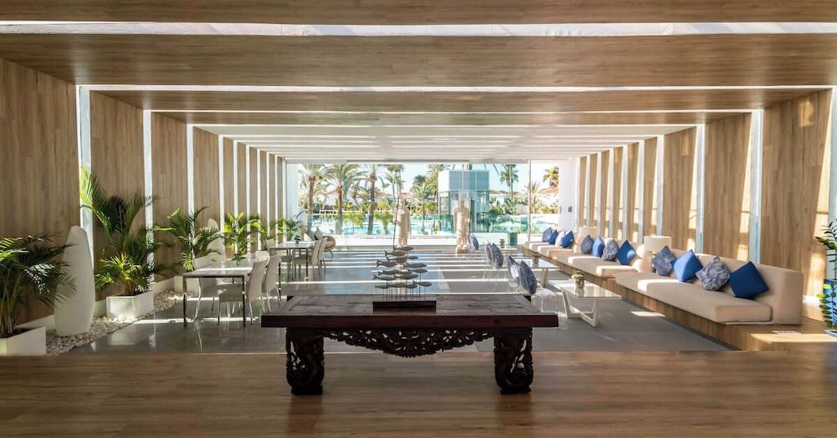 Een foto van het interieur van Hotel Livvo Dunagolf Suites