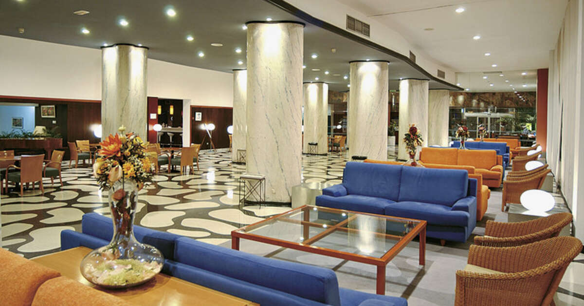 Een foto van het interieur van Hotel Pez Espada