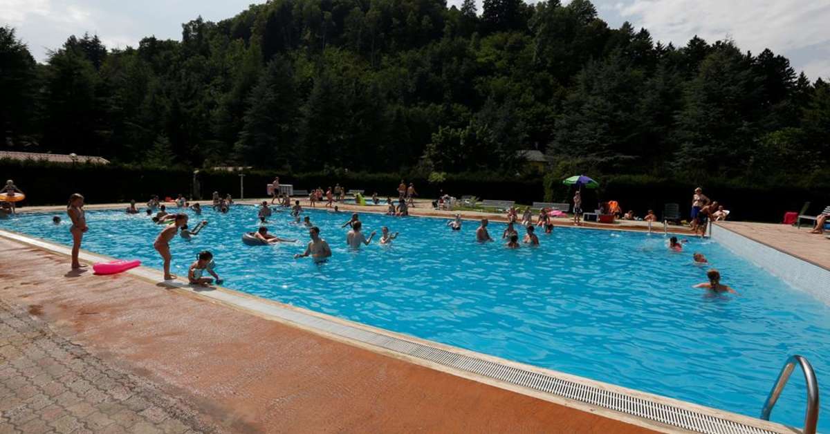 Een foto van het zwembad bij Camping Due Laghi