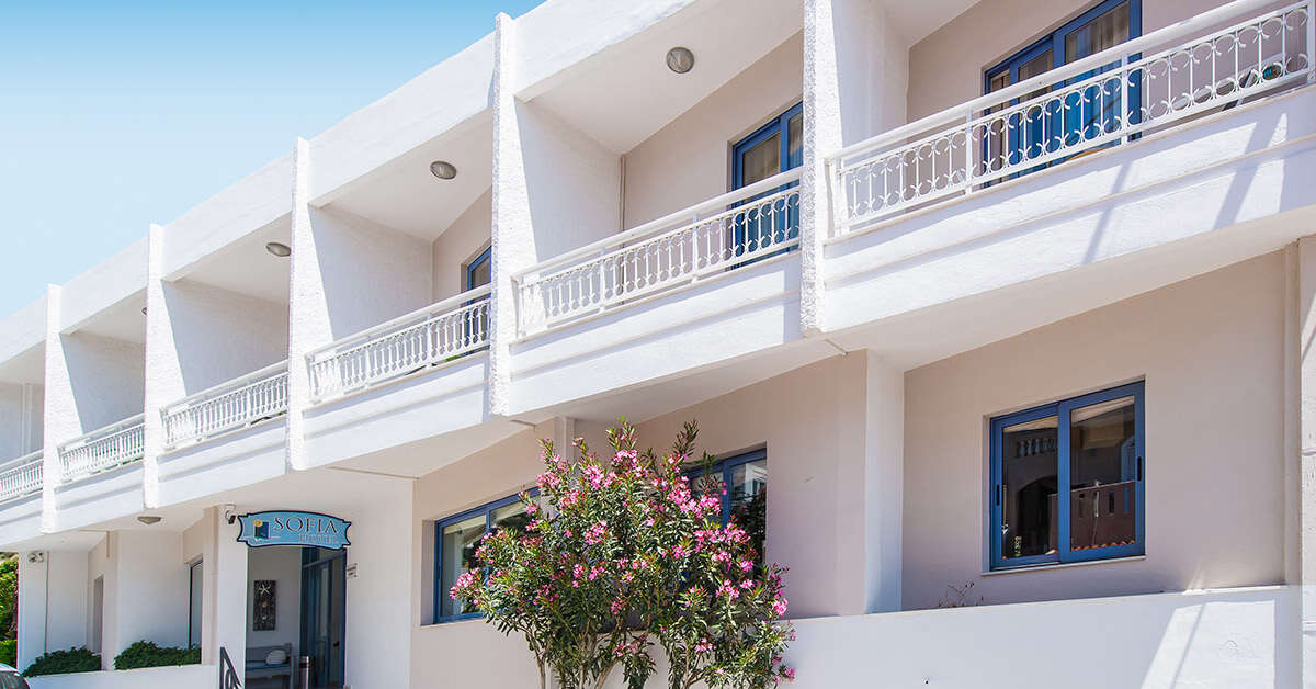Een foto van de buitenkant van Sofia Hotel Plakias