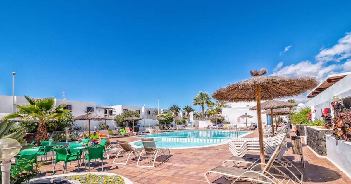 Ein Foto vom Pool im Apartments Livvo Oasis