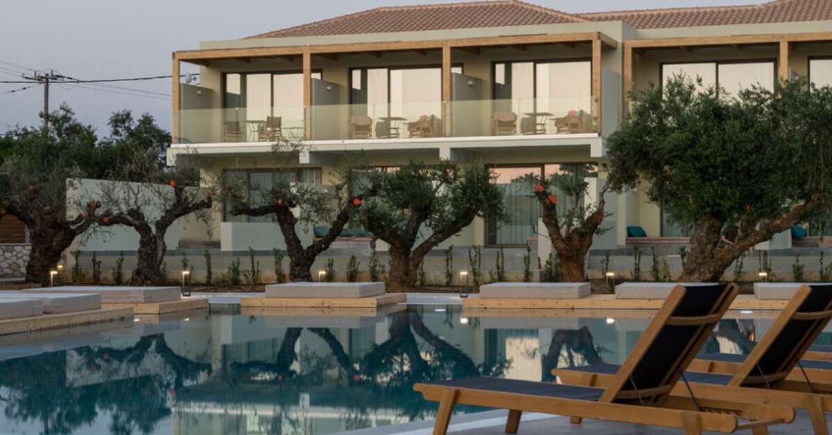 Een foto van het zwembad bij Tsamis Zante Suites