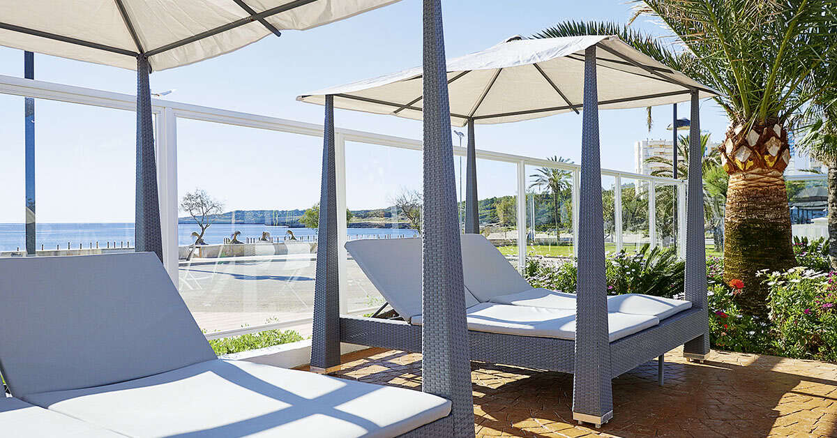 Ein Foto von der Terrasse im Hipotels Hipocampo Playa