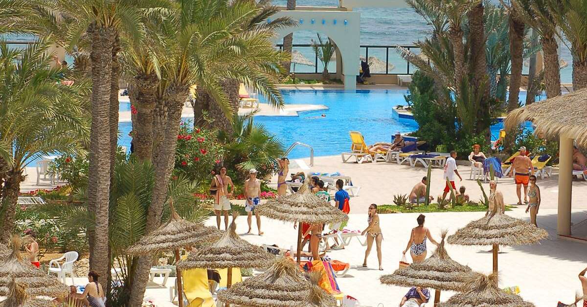 Een foto van het terras bij Zita Beach Resort