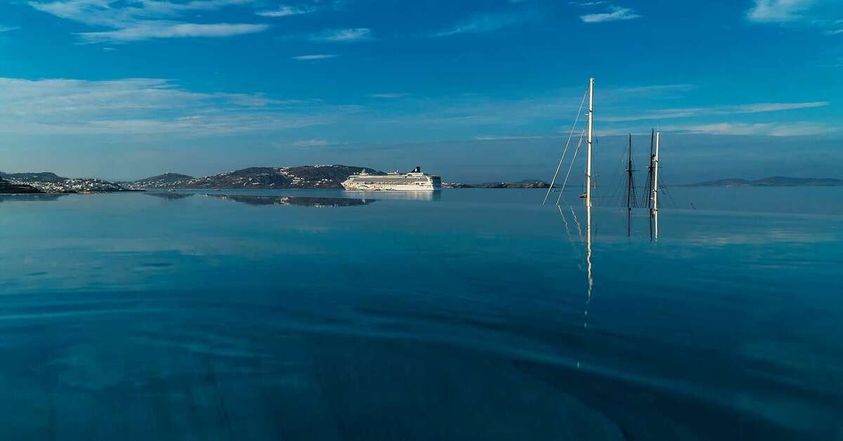 Een foto van het zwembad bij Mykonos Riviera Hotel & Spa
