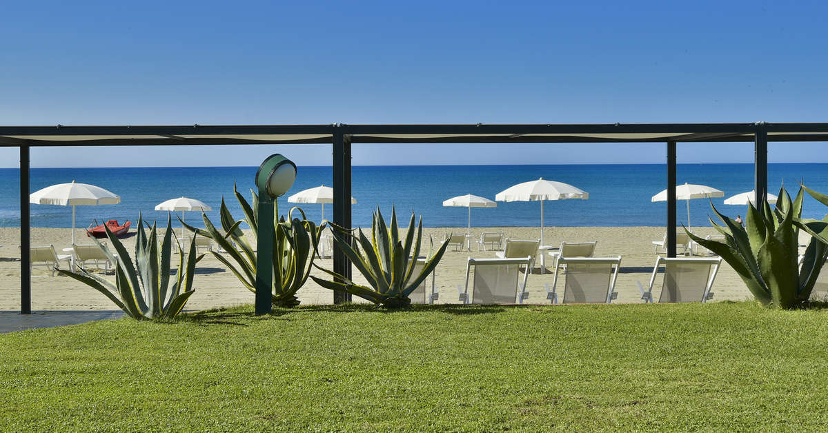 Ein Foto von der Terrasse im Schuhmann Strand Hotel