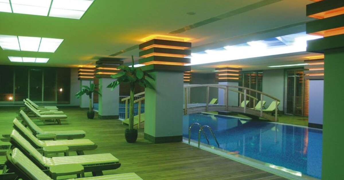 Een foto van het zwembad bij Meder Resort
