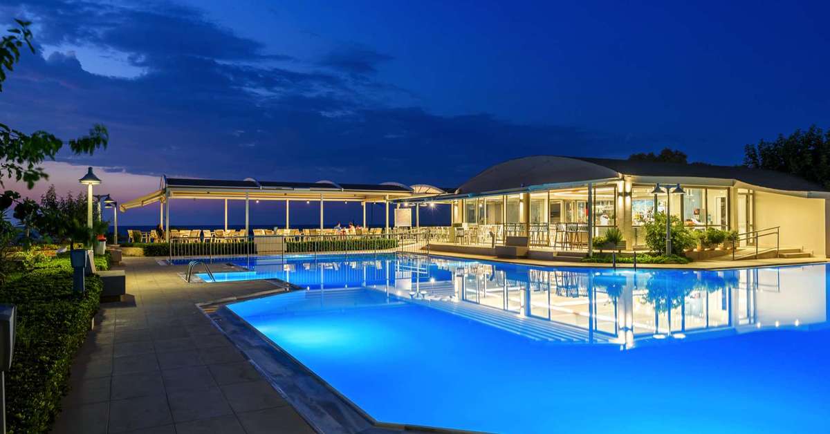 Een foto van het zwembad bij Marino's Beach Appartementen