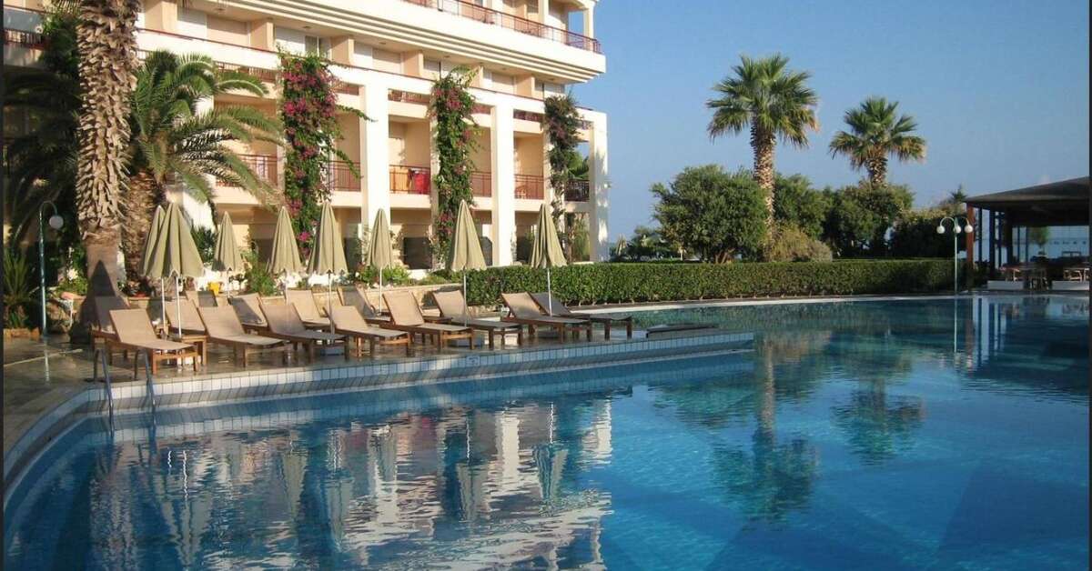 Een foto van het zwembad bij Rethymno Palace Hotel