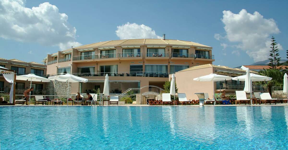 Een foto van het zwembad bij Ionian Emerald Resort