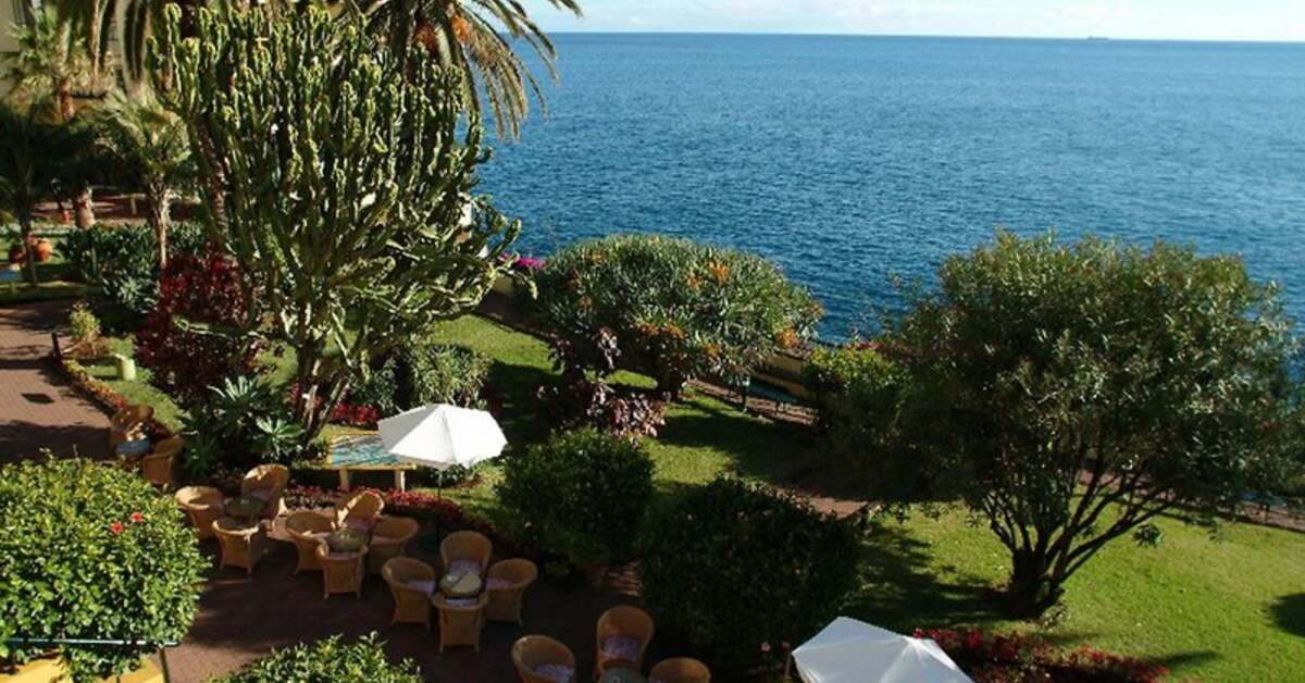 Een foto van de buitenkant van Pestana Vila Lido Madeira