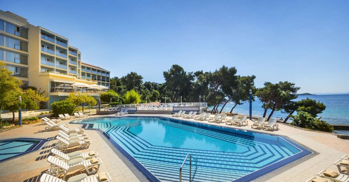 Een foto van het zwembad bij Aminess Vival Grand Azur Hotel
