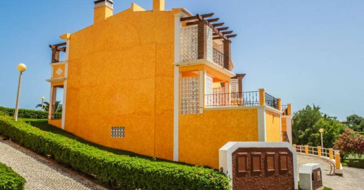 Een foto van de buitenkant van Colina Da Lapa