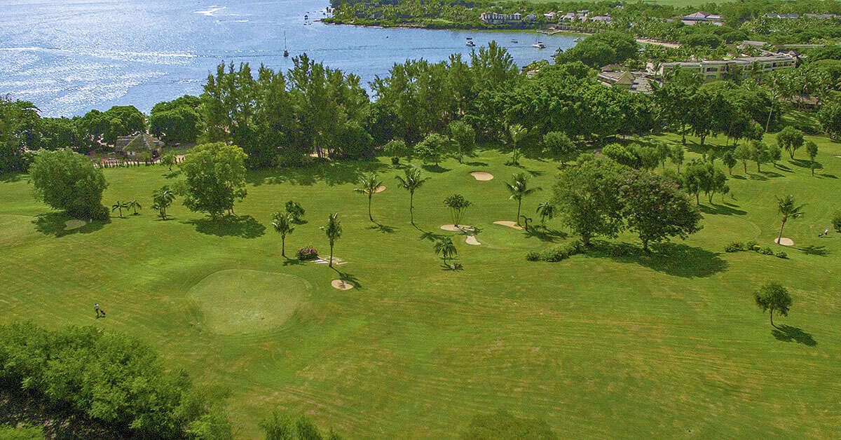 Een foto van het terras bij Maritim Resort & Spa Mauritius