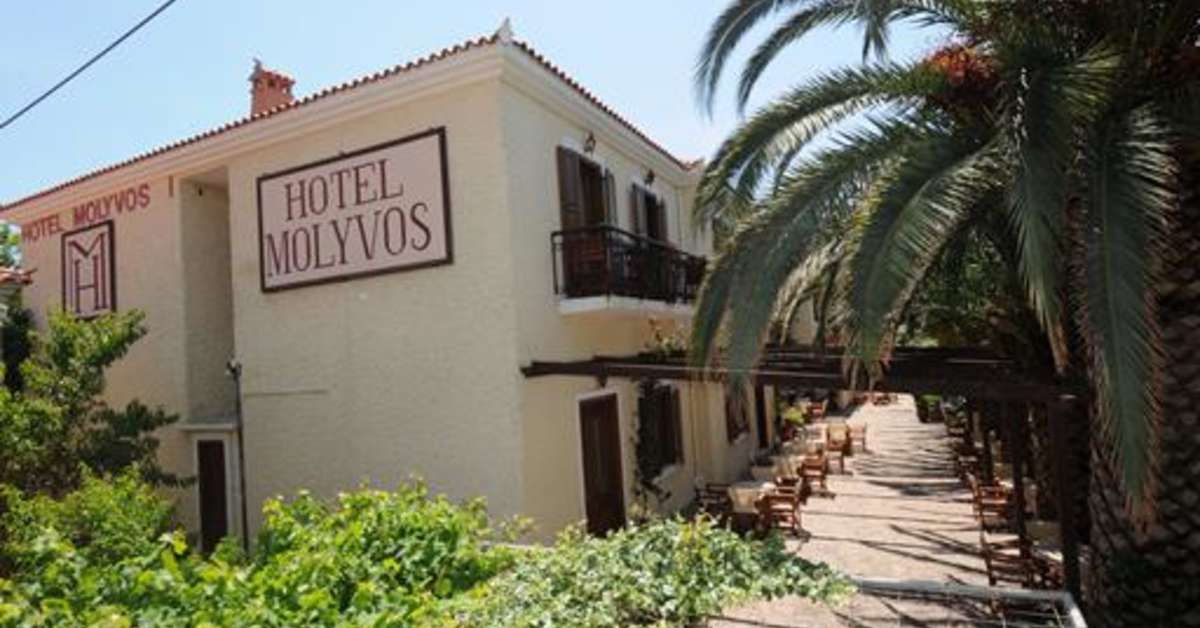 Een foto van de buitenkant van Molyvos I Hotel