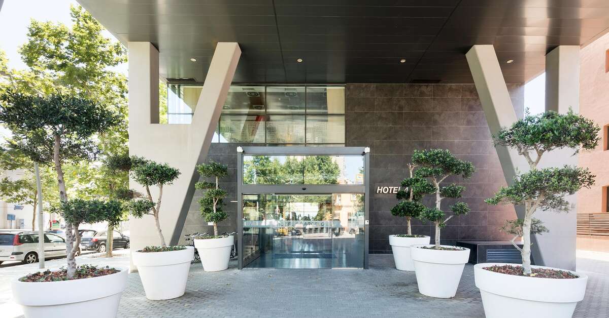 Ein Foto von der Außenansicht des Hotel 4 Barcelona