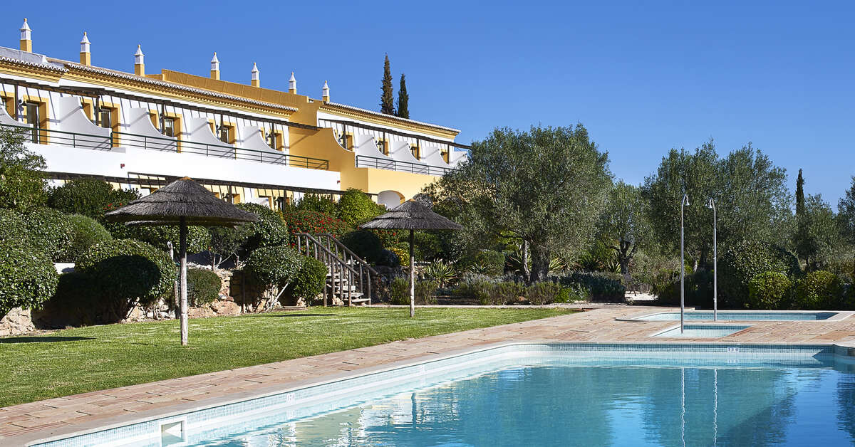 Ein Foto vom Pool im Hotel Rural Quinta do Marco